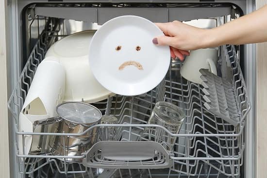 خشک نشدن ظروف پس از اتمام شست و شو