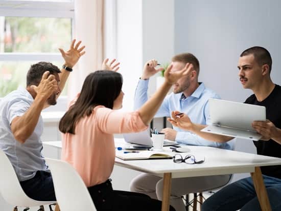 چالش‌ها و موانع کار تیمی مؤثر