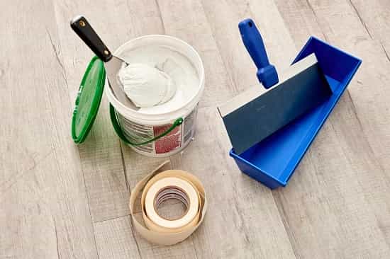 مزایا و معایب چسب کناف چیست؟